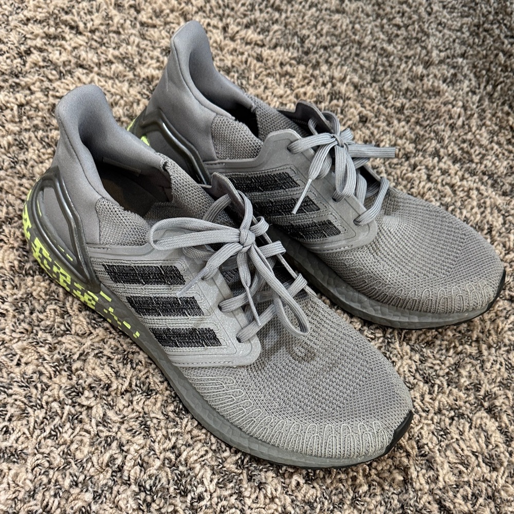Adidas Men's Gray and Black Athletic Shoes